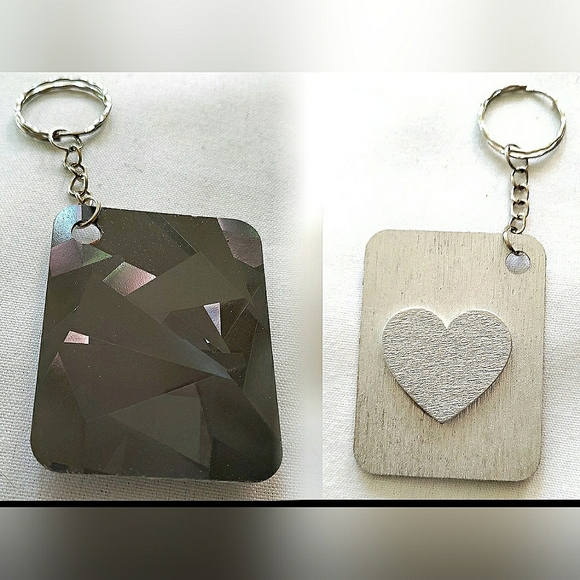 NEW Handmade Keychain Bag Tag! Hologram Geo. & Silver Wood Heart. Unisex. - Picture 8 of 8